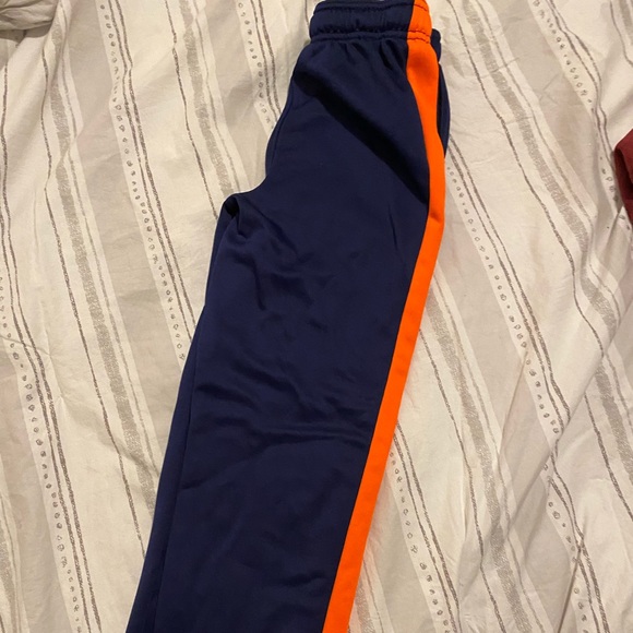 Four piece set - Picture 5 of 7